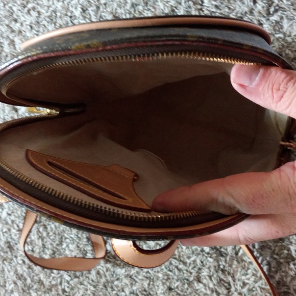 Louis Vuitton backpack - Picture 4 of 6